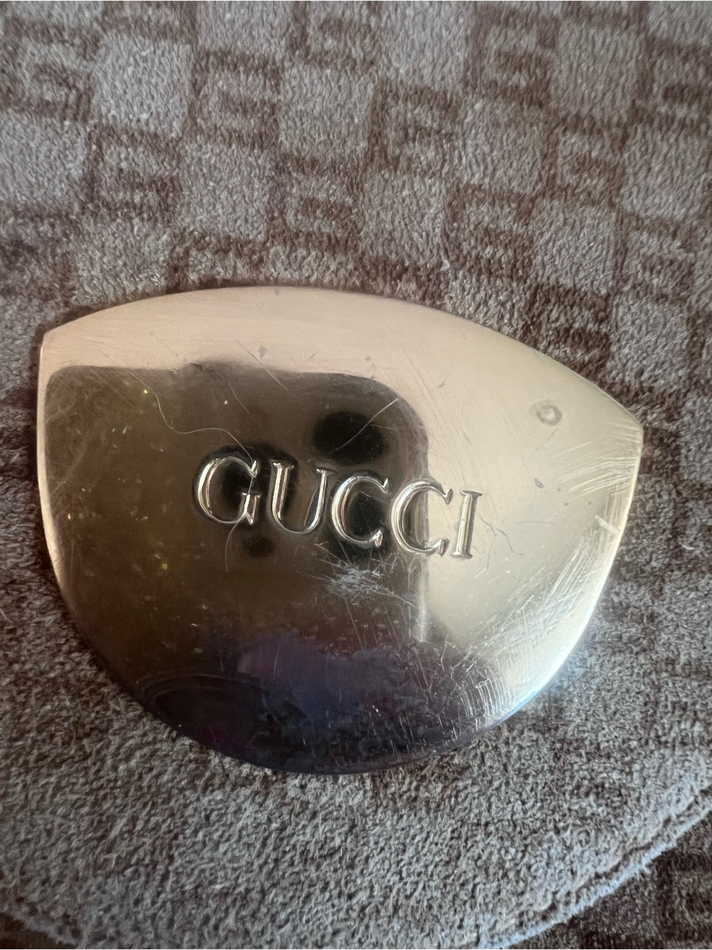 Vintage 80s Gucci Beige/Tan Monogram Clutch with Gold Lock - Picture 4 of 16